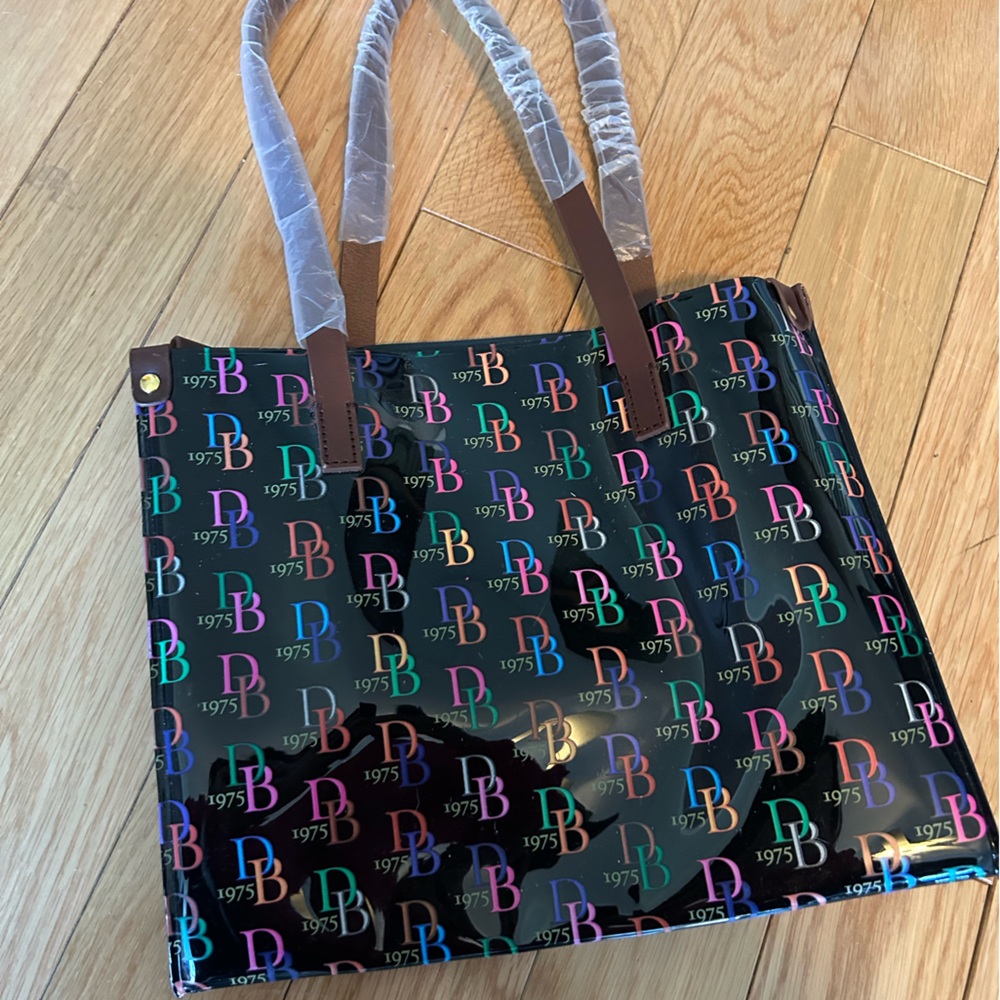 Dooney and Bourke bag purse plastic signature letters nwt black medium